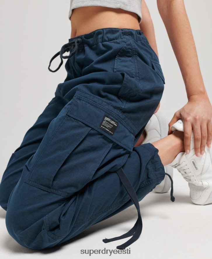 Superdry naised orgaanilisest puuvillast langevarjuga käepidemega püksid B2LT42600 Riietus merevägi